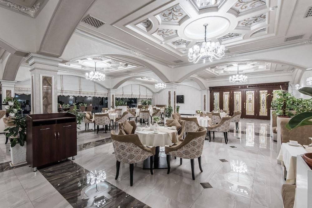 The Royal Mezbon Hotel & Spa Tashkent Ngoại thất bức ảnh